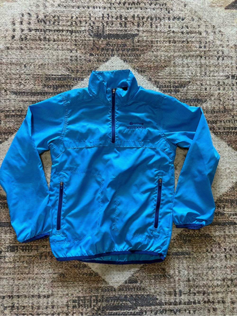 Nike Golf Youth Small Hideaway Golf Course Logo Blue Windbreaker Pullover Jacket